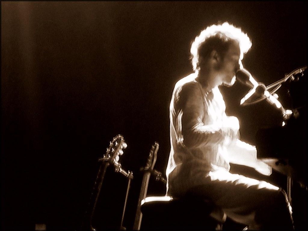 1024x768 Damien Rice. Damien Rice 18th July 2007 Piazza Castello