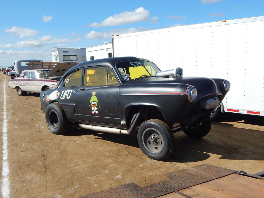 1024x768 Henry J. Eagle Field Runway Drags CA. Bob the Real Deal