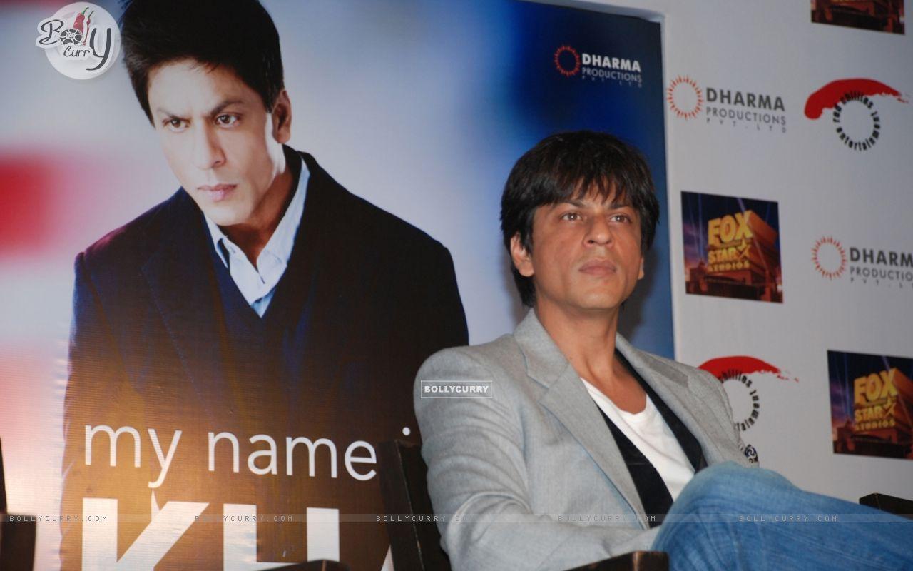 1280x800 Wallpaper actors Shah Rukh Khan at My Name is Khan Press Meet, in Mumbai size:1280x800