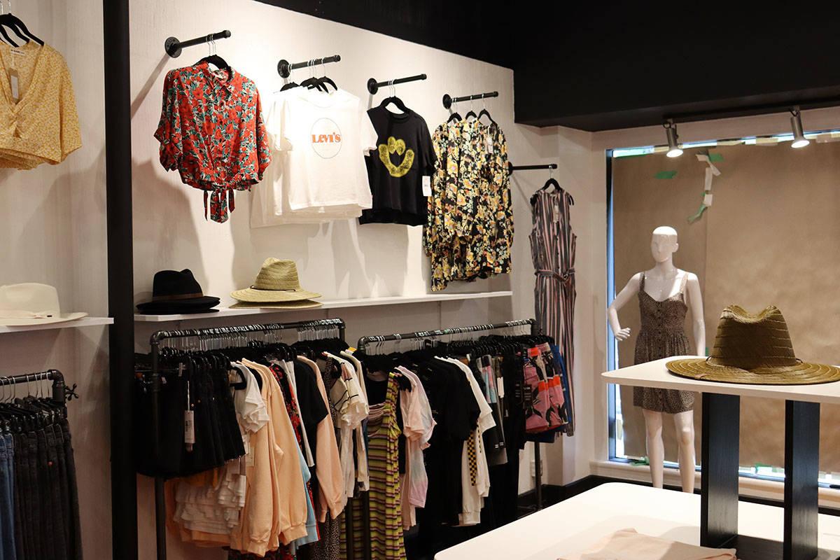 1200x800 New “youthful” men's and women's clothing store opens on 1st avenue