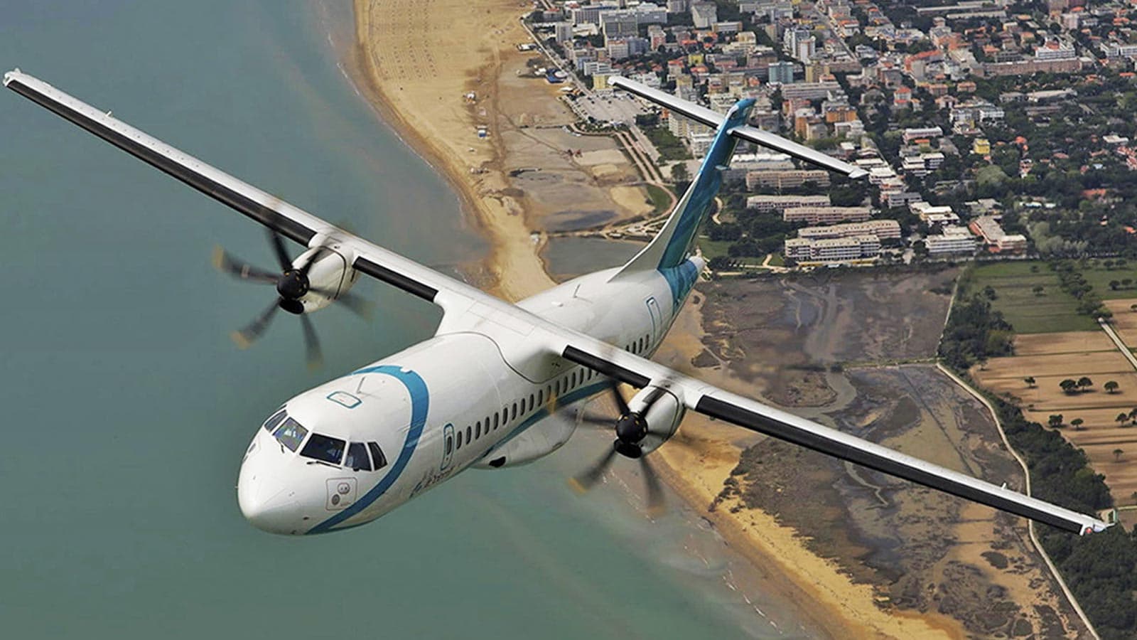 1600x900 ATR 72 Cargo