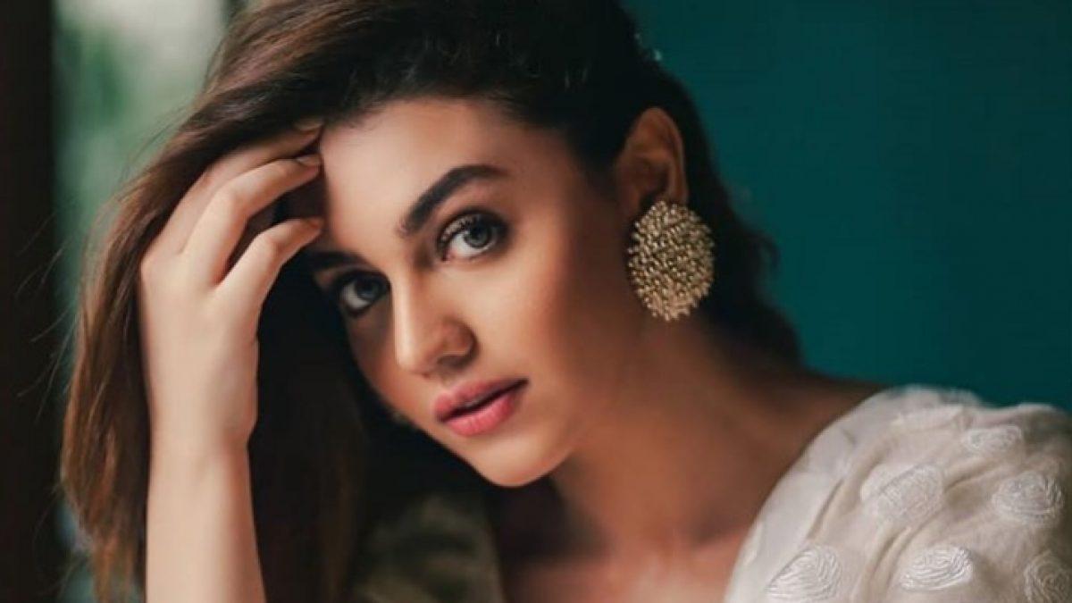1200x675 Free download Zara Noor Abbas announces next drama Badzaat Cutacutcom [1200x675] for your Desktop, Mobile & Tablet. Explore Zara Noor Abbas Wallpaper. Imran Abbas Wallpaper, Imran Abbas HD Wallpaper