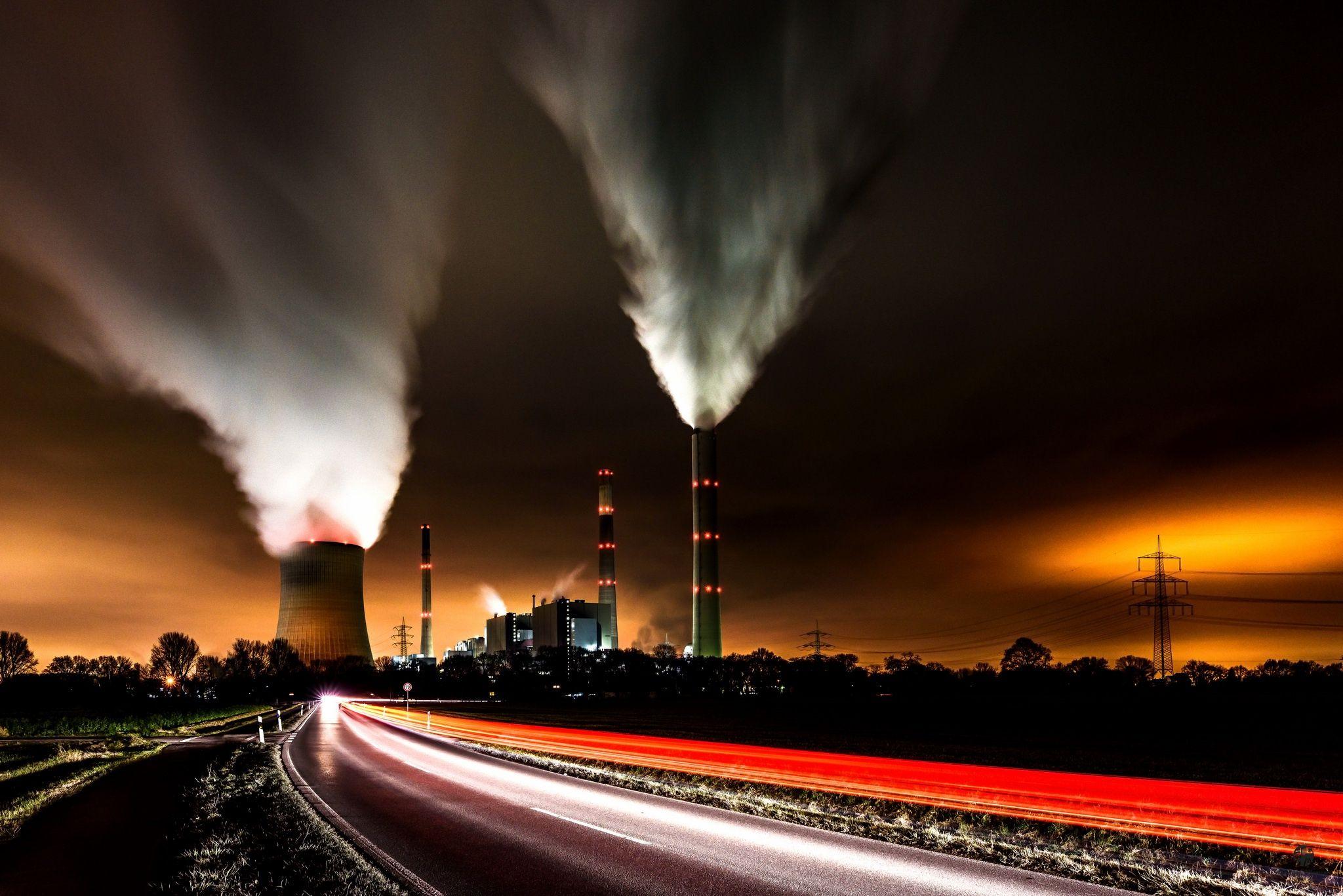 2048x1367 Power Plant Wallpaper