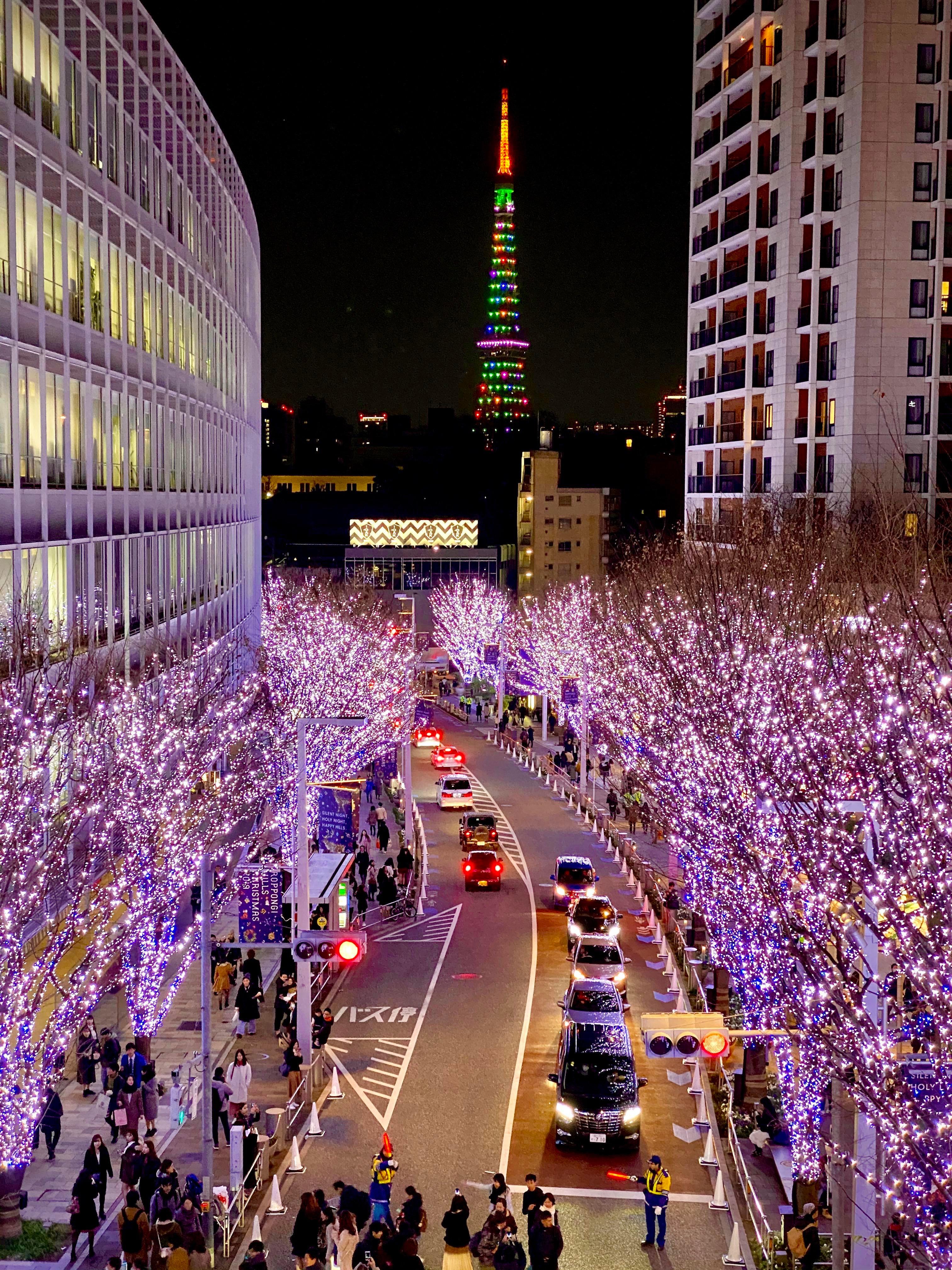 3024x4032 Tokyo Tower with Roppongi Hills illumination