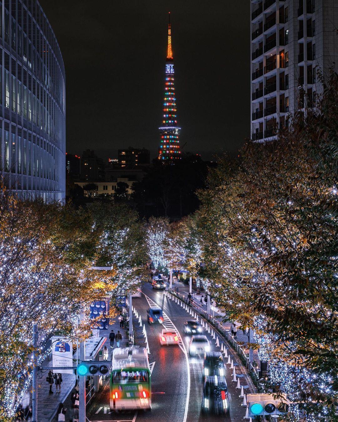 1080x1350 Japan Travel in Roppongi Hills, #Tokyo, with a great view of Tokyo Tower as a backdrop! ✨️