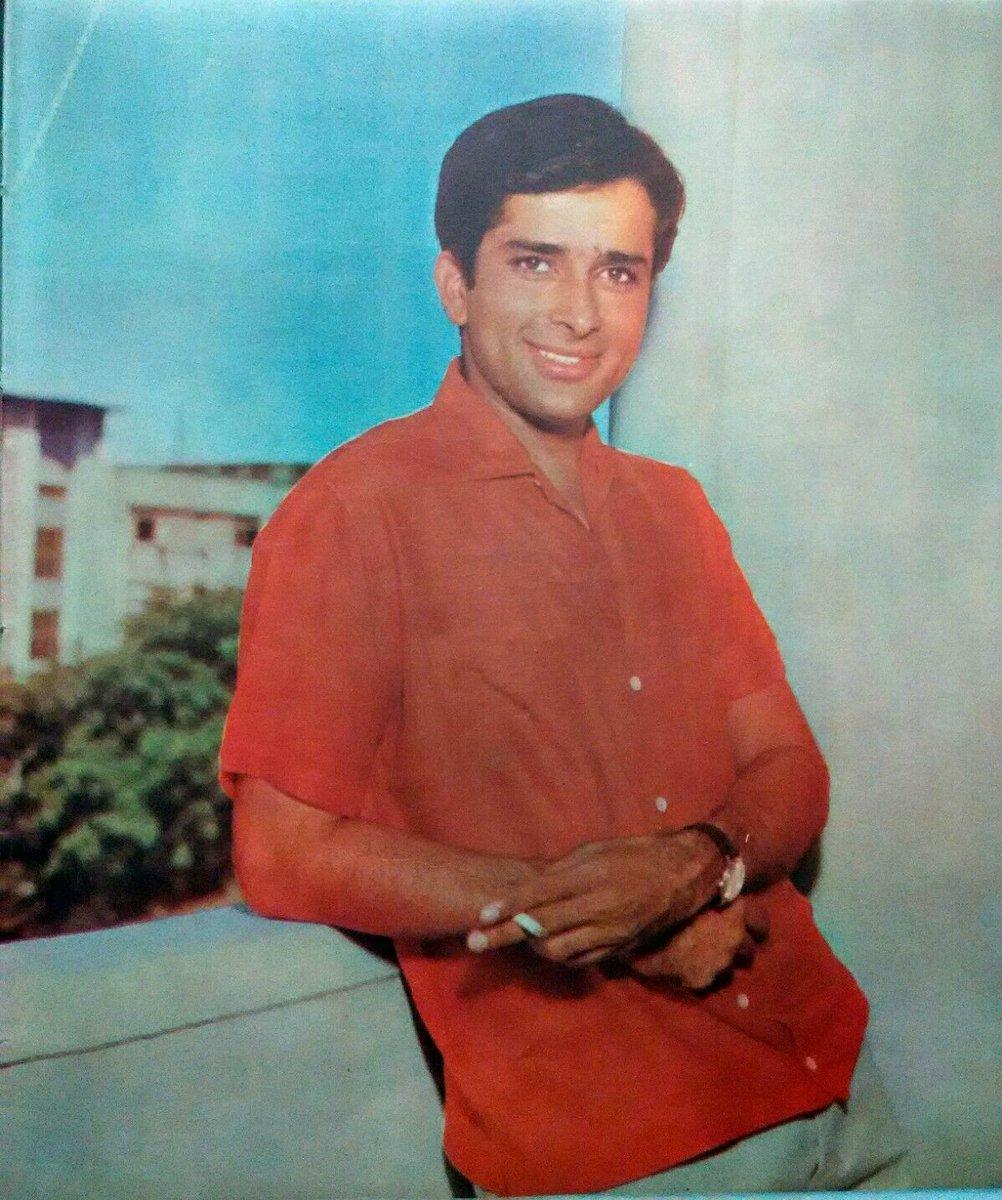 1002x1200 Movies N Memories Shashi Kapoor posing for a magazine in 60s #ShashiKapoor #MostCharming #BollywoodFlashback s