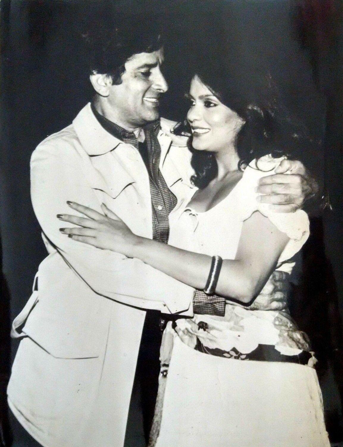 1153x1501 Shashi Kapoor zeenat aman. Shashi kapoor, Retro bollywood, Beautiful indian actress