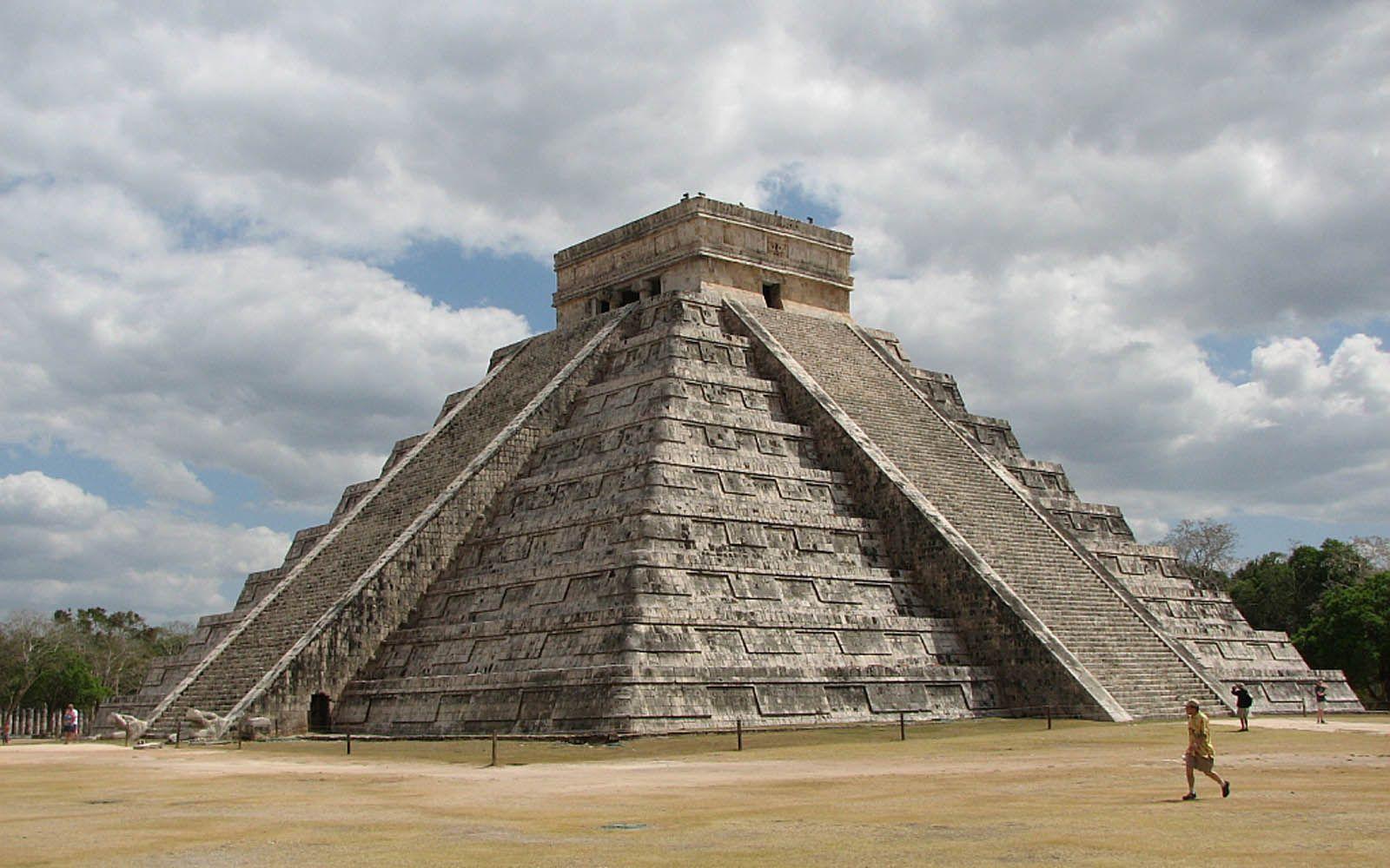1600x1000 wallpaper: Chichen Itza, Yucatan, Mexico