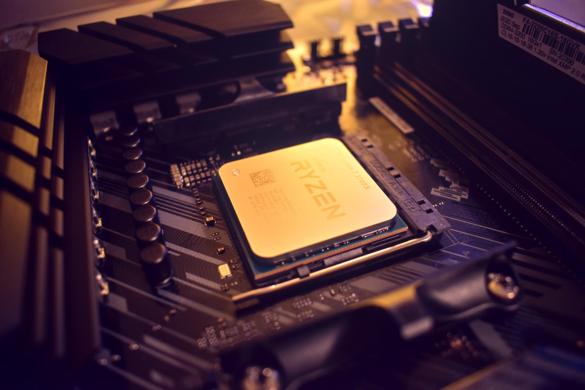 1920x1280 Made a Ryzen wallpaper from a photo of my build (link to 4k version in comments)