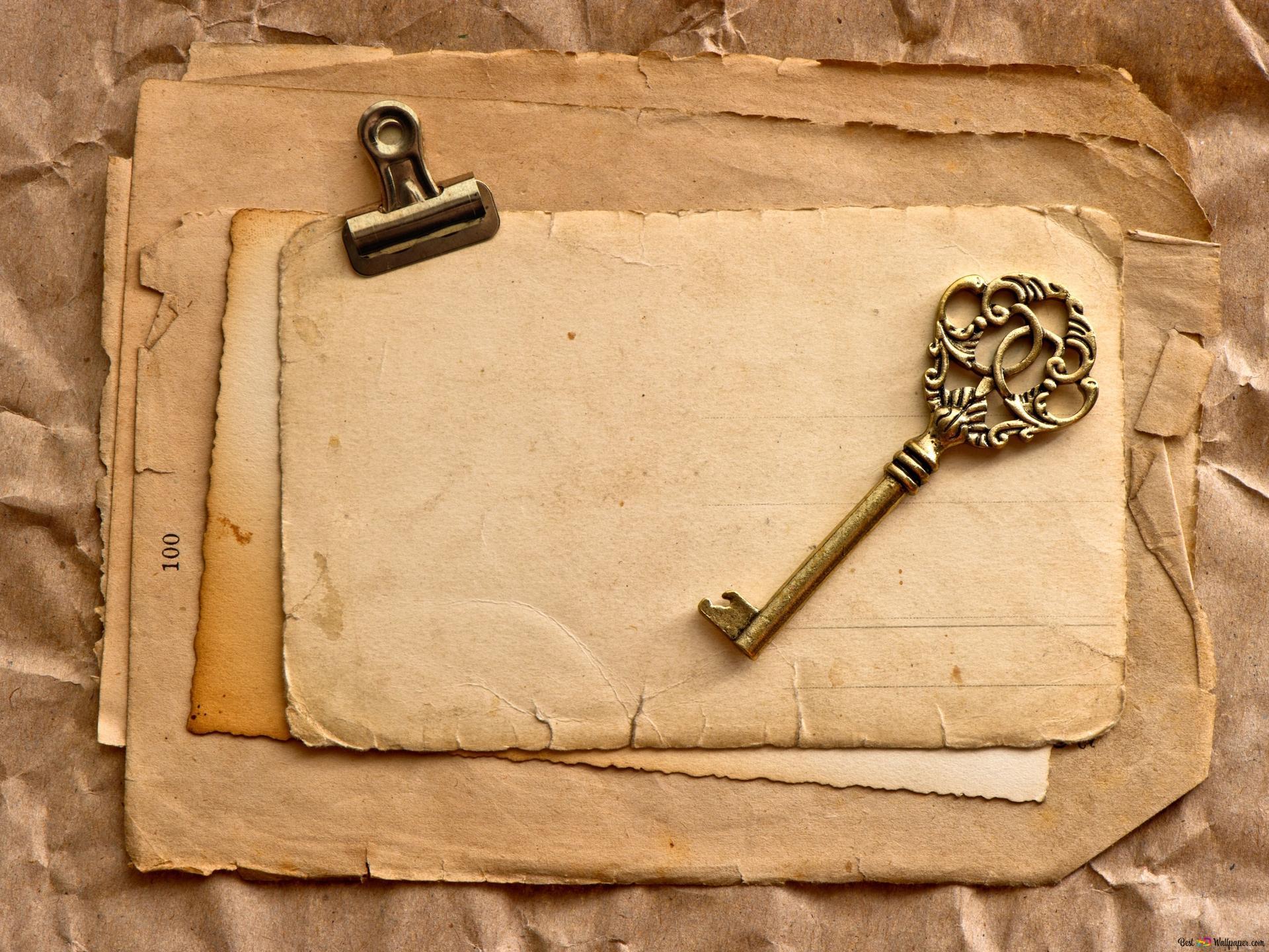 1920x1440 Old key on vintage letter paper and envelopes 4K wallpaper download