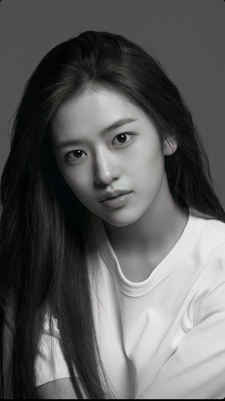 720x1285 IVE An Yu Jin Wallpaper Hd