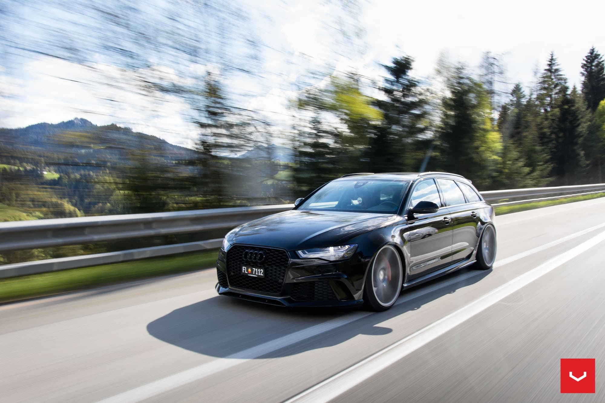2000x1333 Audi RS6 Wallpaper