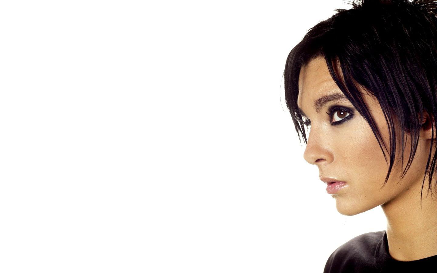 1440x900 Wallpaper / white background, Tokio Hotel, beautiful woman, women, young women, looking away, contemplation, looking, hairstyle, copy space, Band (Music), one person free download