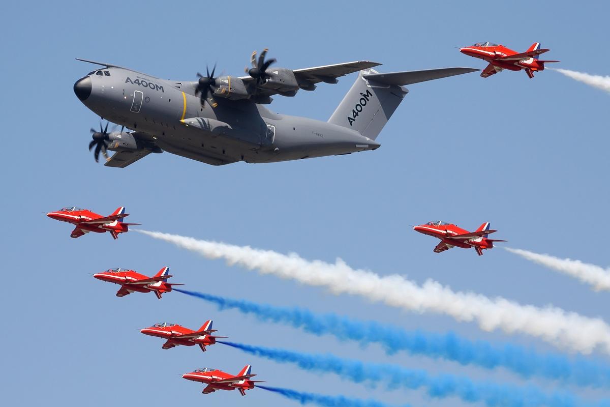 1200x800 Airbus A400M Atlas RAF Escorted Aircraft Wallpaper 3751