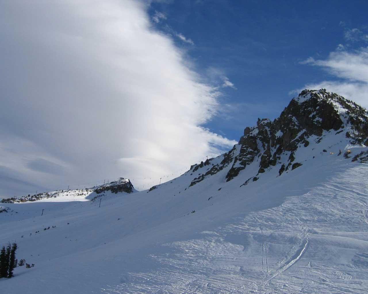 1280x1024 Best ski resort Mountain 1280x1024 Wallpaper