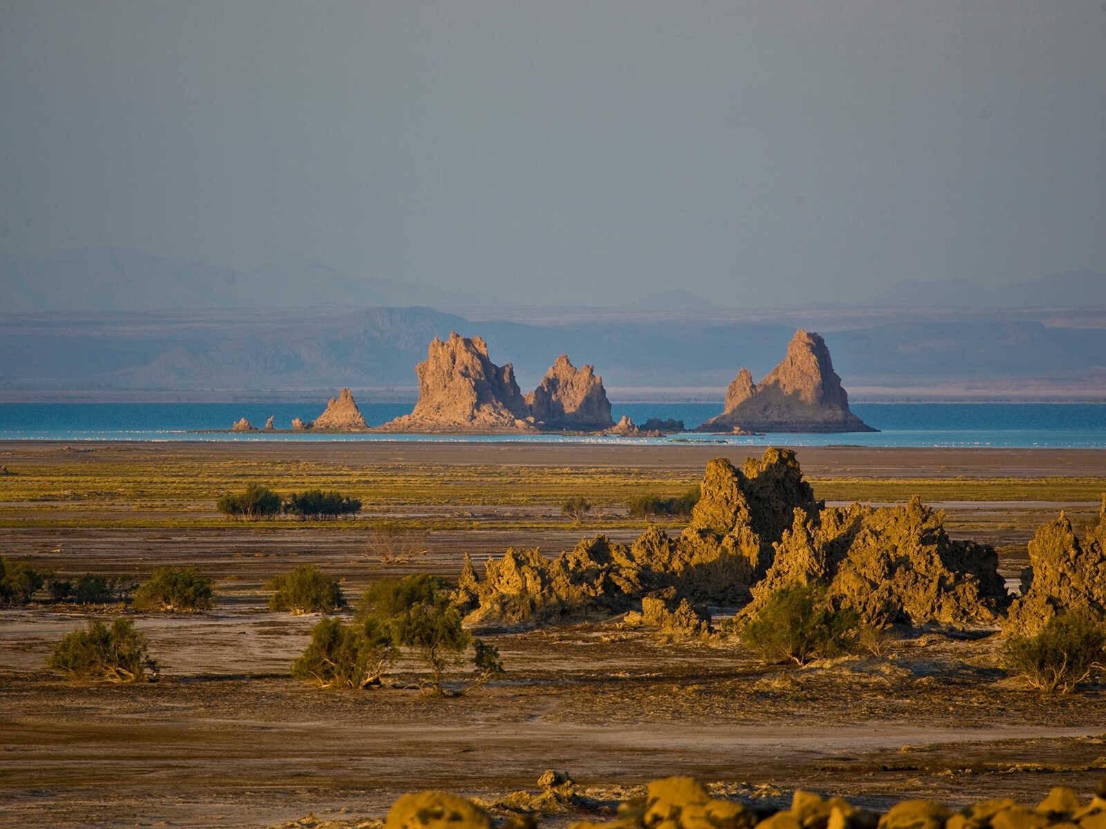 1600x1200 Download Djibouti Lake Abhe Wallpaper