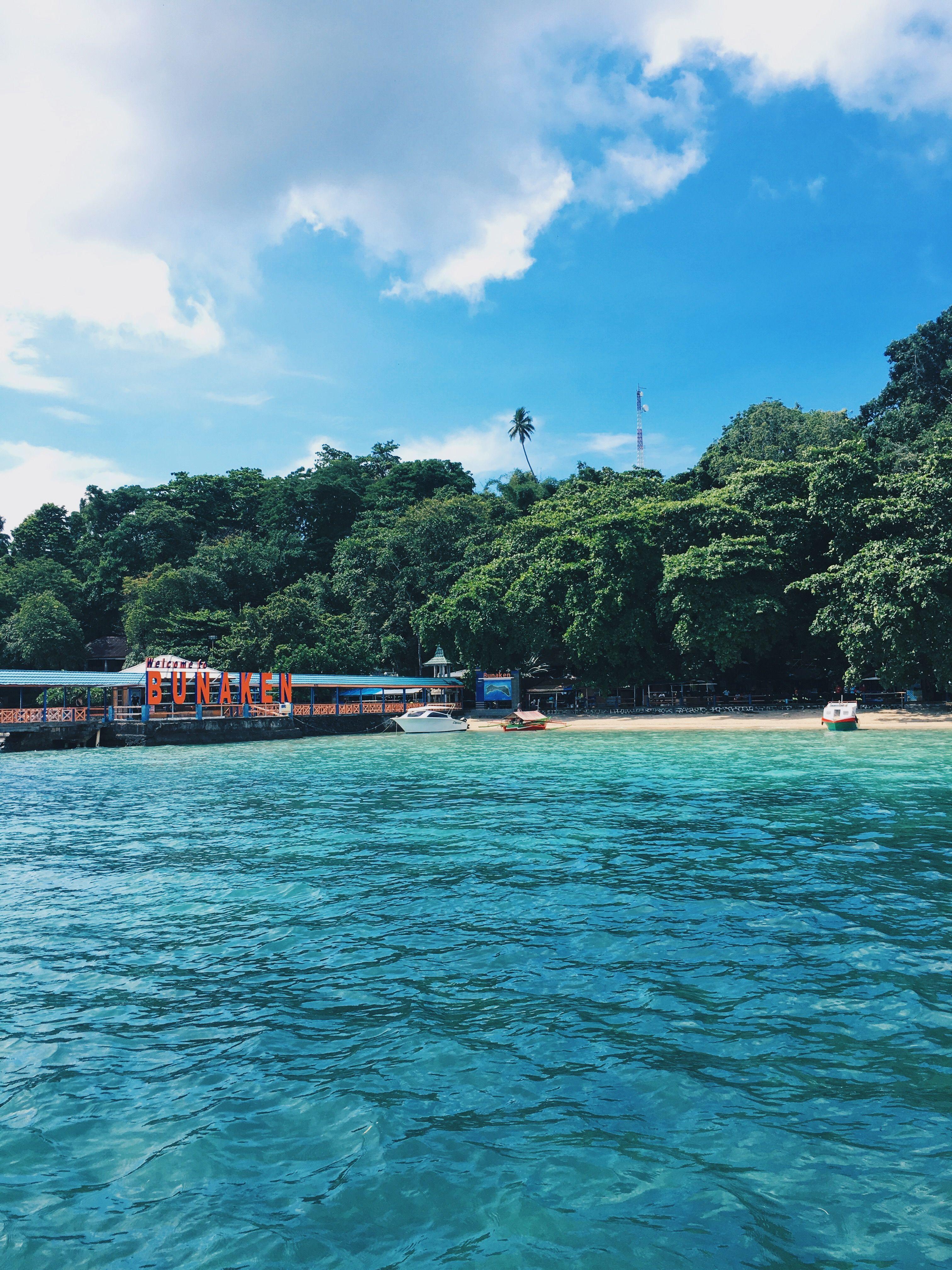 3024x4032 Bunaken Wallpaper