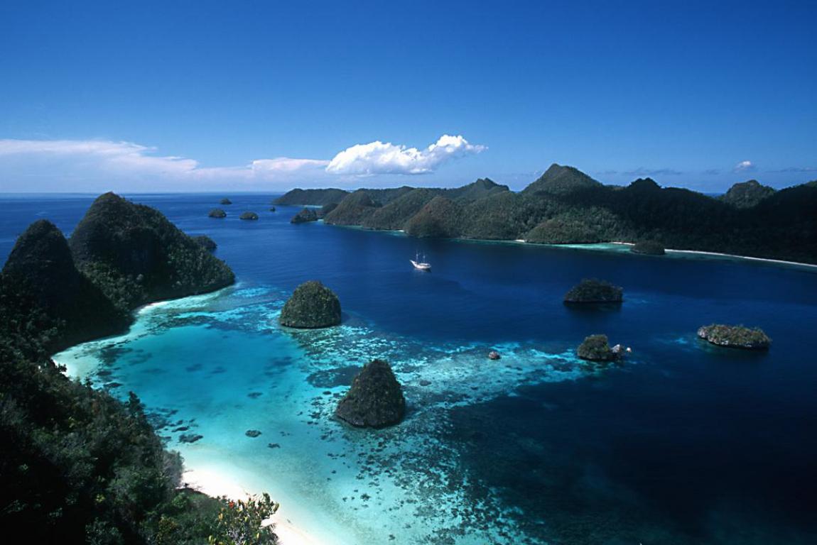 1150x768 Raja Ampat and Halmahera plus Lembeh Strait