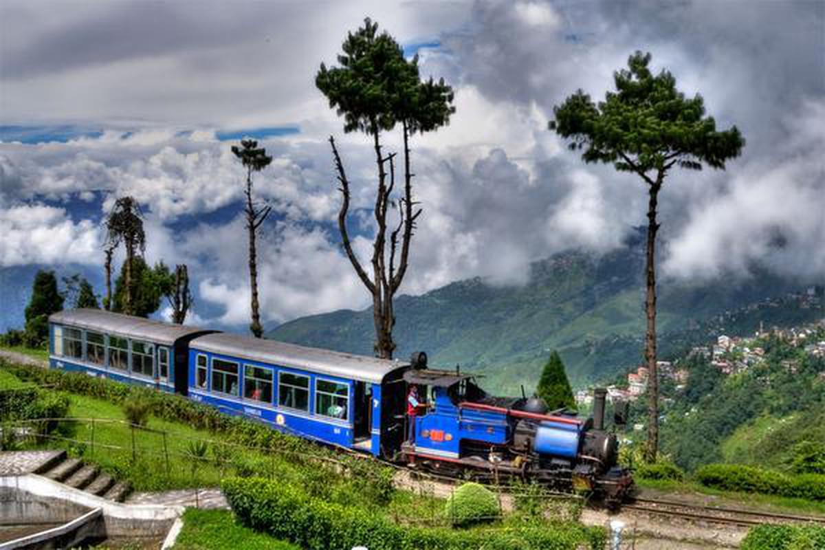 1200x800 Film shooting process on Himalayan 'toy train' goes digital