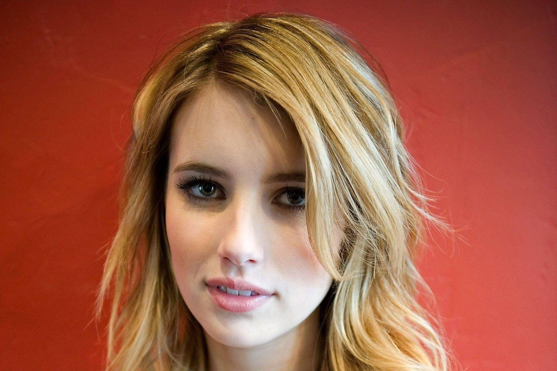 1920x1280 Emma Roberts Wallpaper 04035
