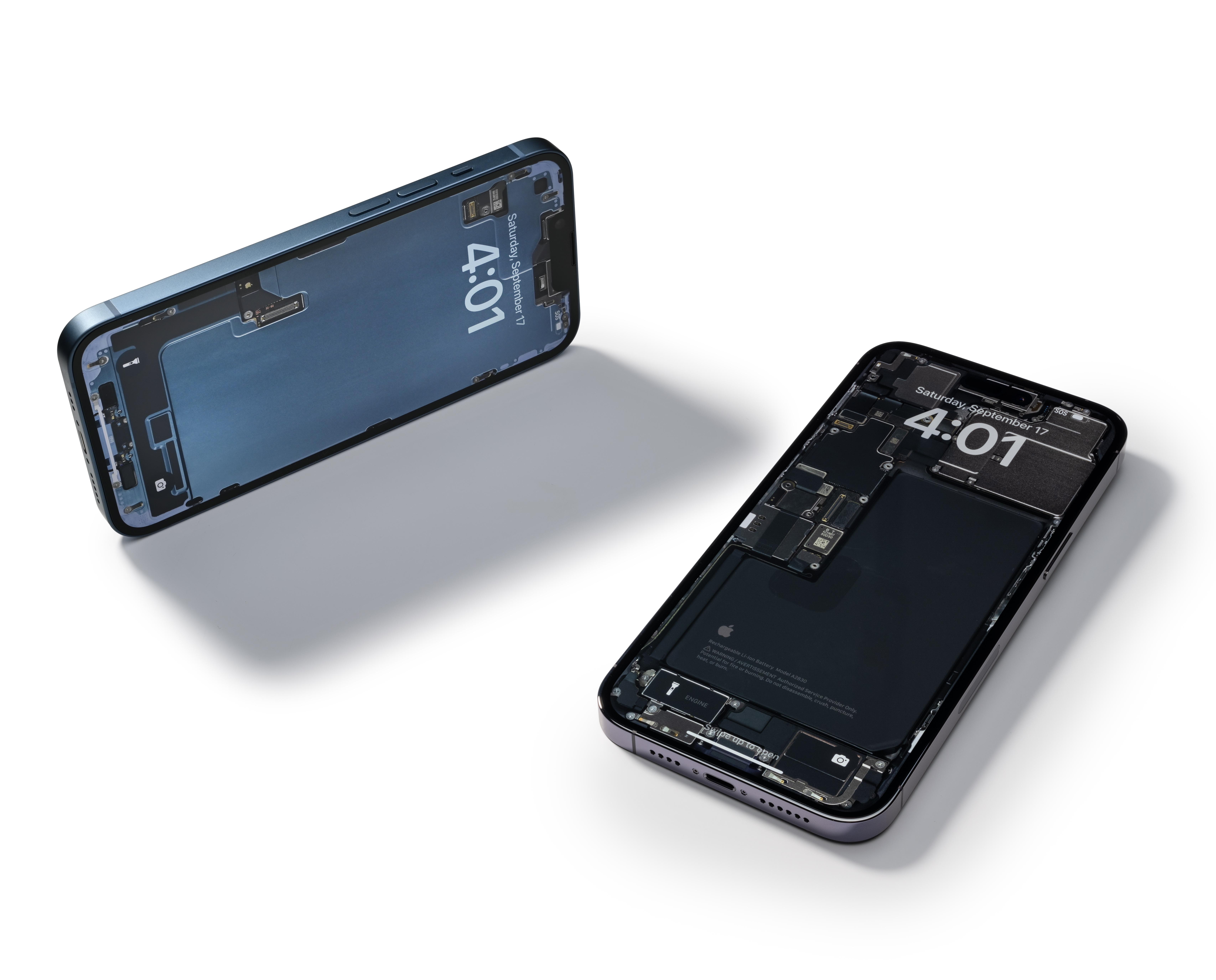 6827x5502 iPhone 14 Teardown Wallpaper