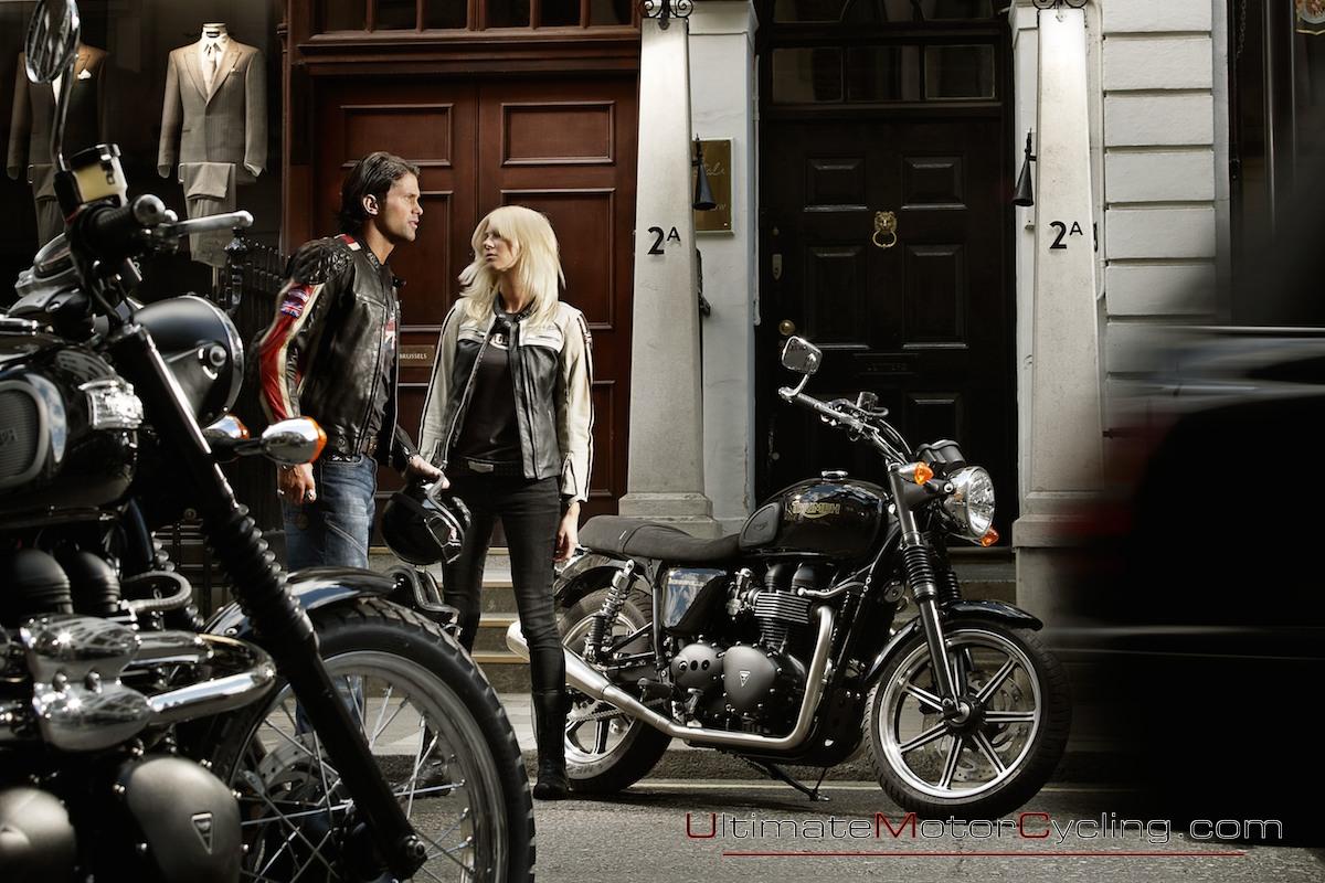 1200x800 Triumph Bonneville