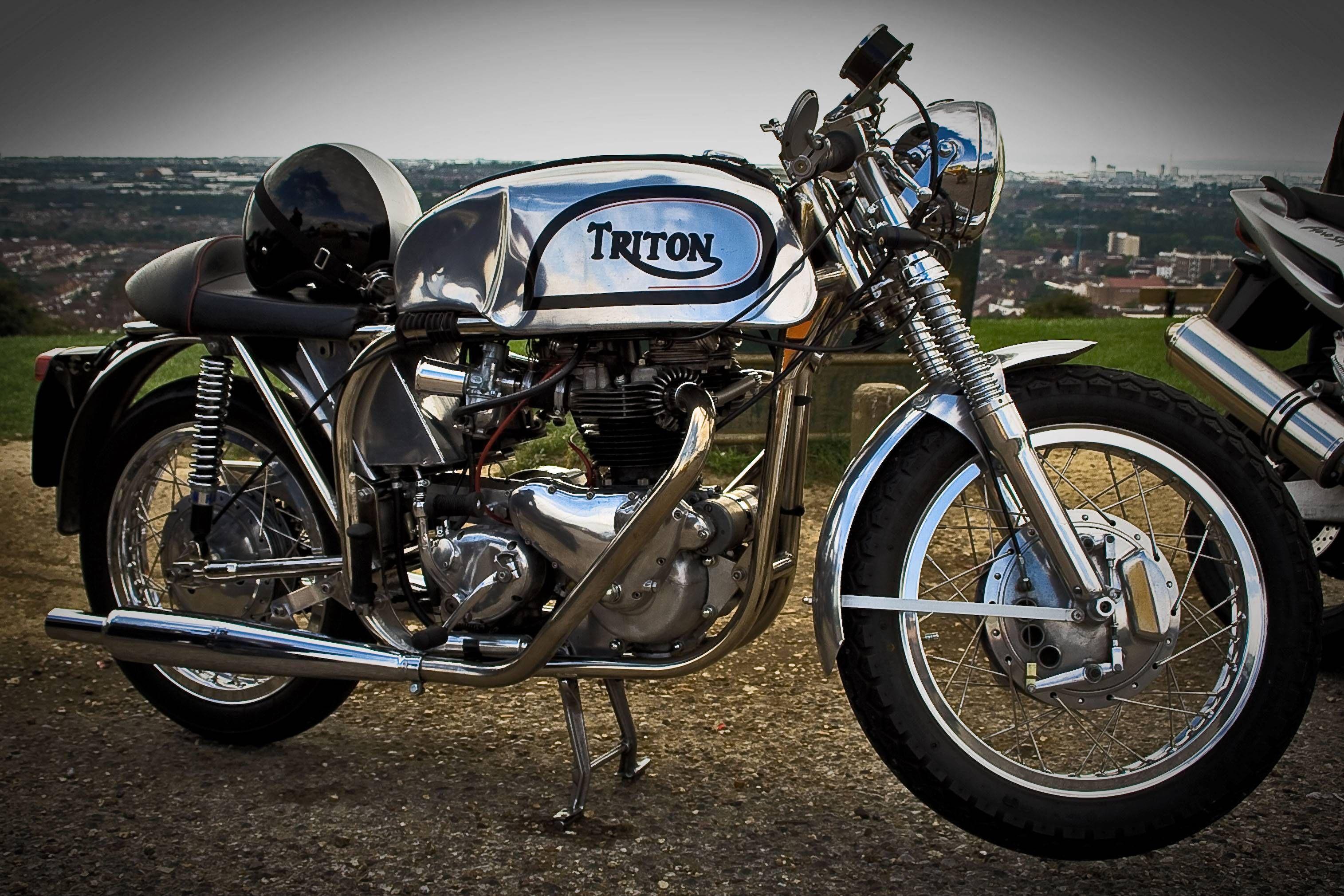 3030x2020 Triumph Motorcycle Wallpaper. Triumph cafe racer, Triumph motorcycles, Vintage motorcycles