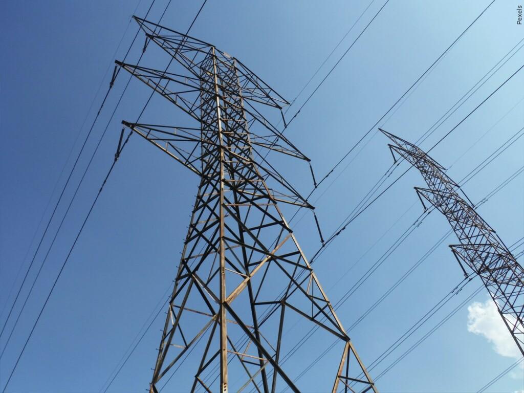 1024x768 Utility companies call for reduction in electric use, expect rolling blackouts