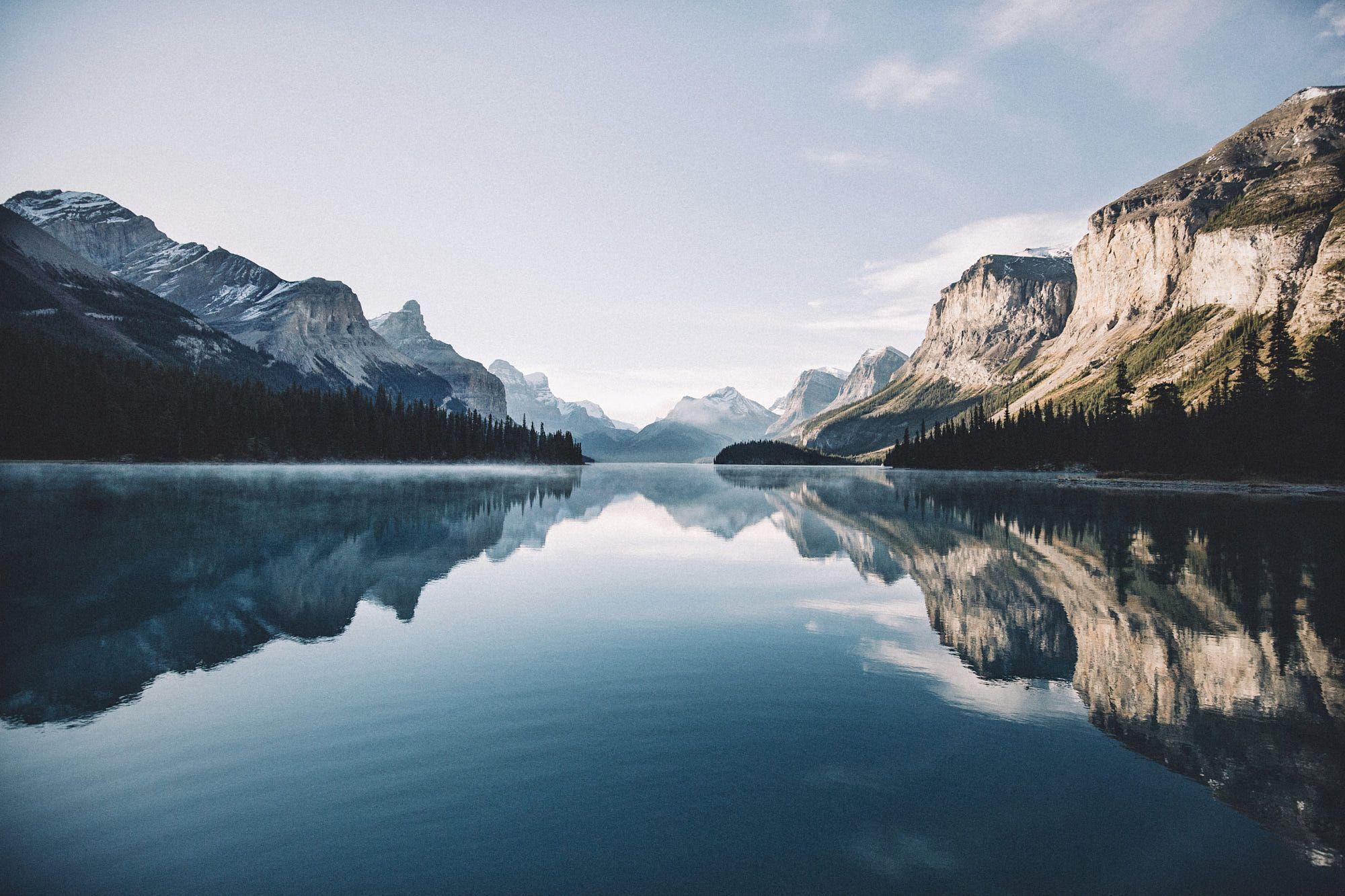 2000x1333 Nature Laptop Wallpaper