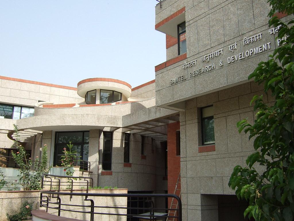 1024x768 IIT Kanpur