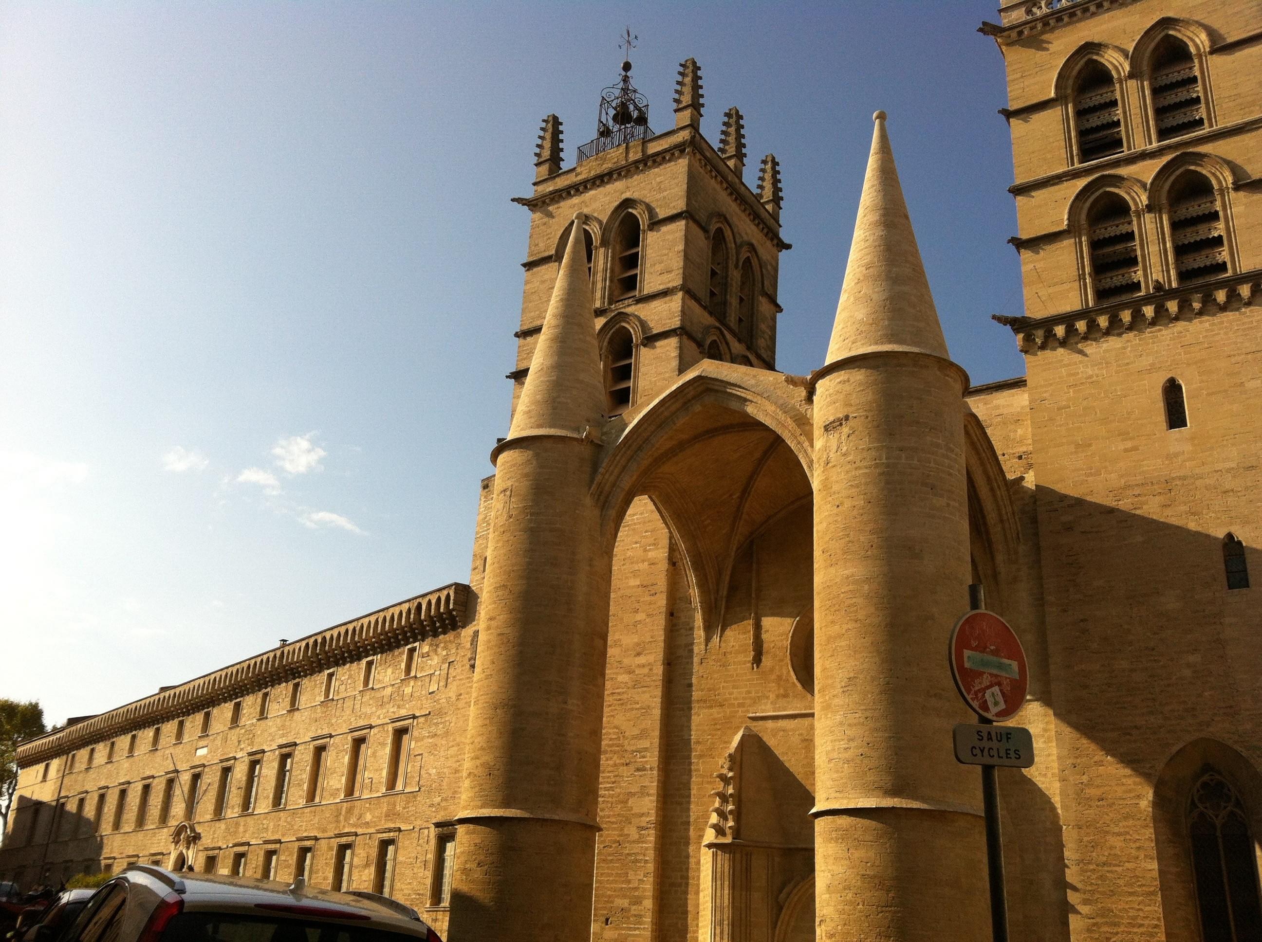 2592x1936 montpellier university wallpaper