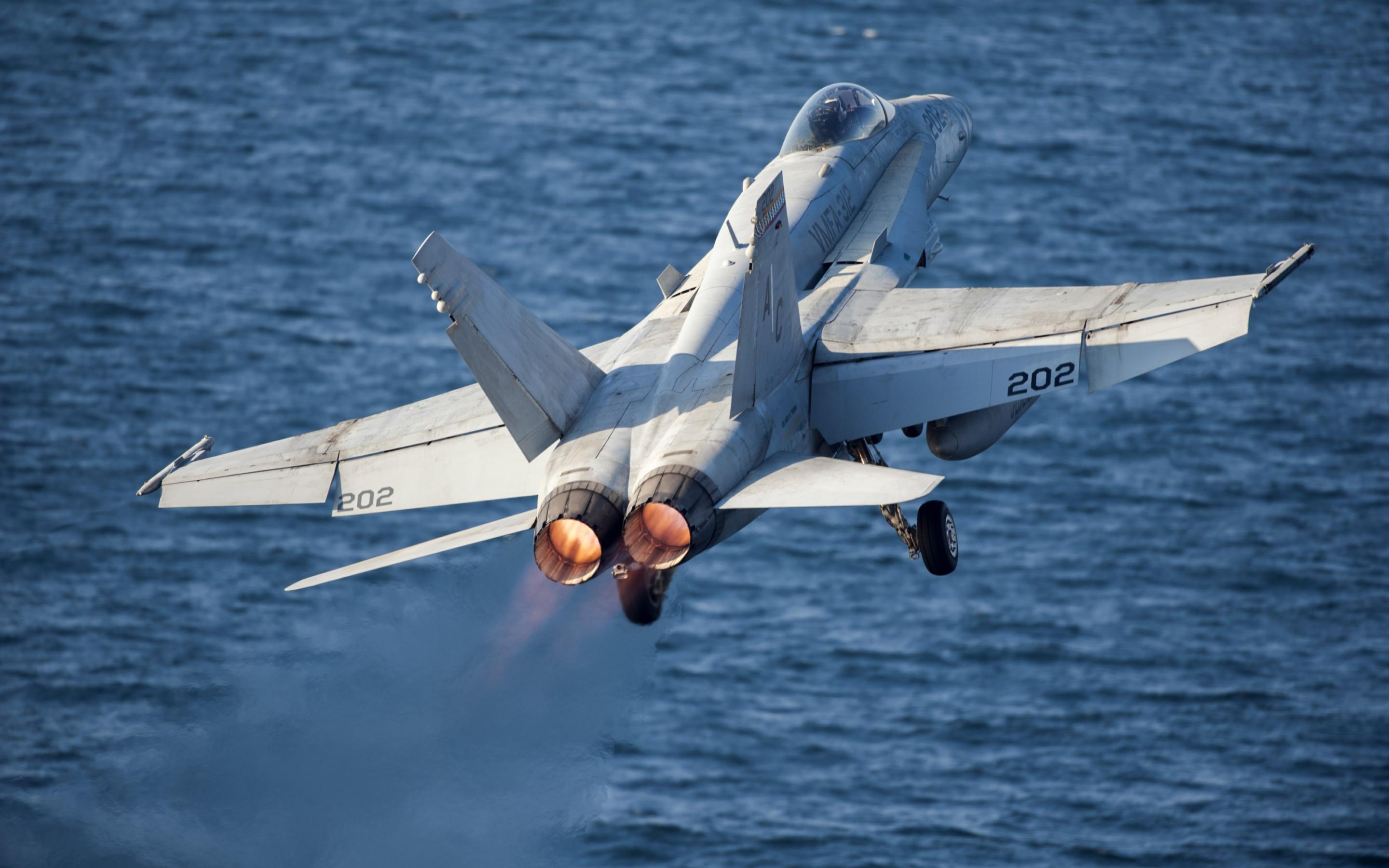 2880x1800 Download wallpaper: FA 18C Hornet 2880x1800