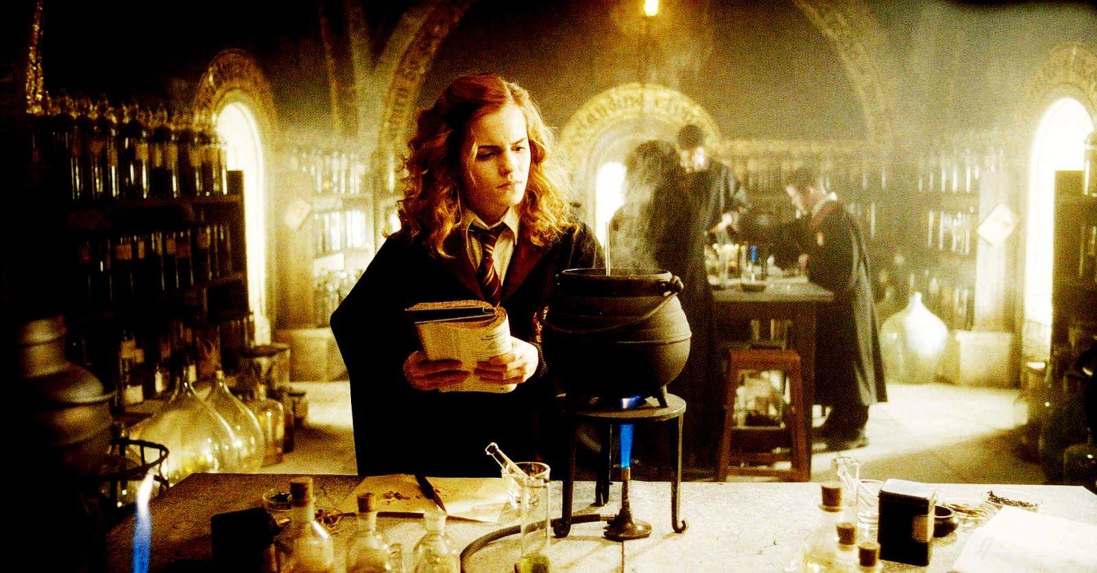 1600x836 Hermione Granger Emma Watson Harry Potter HD Wallpaper. HD