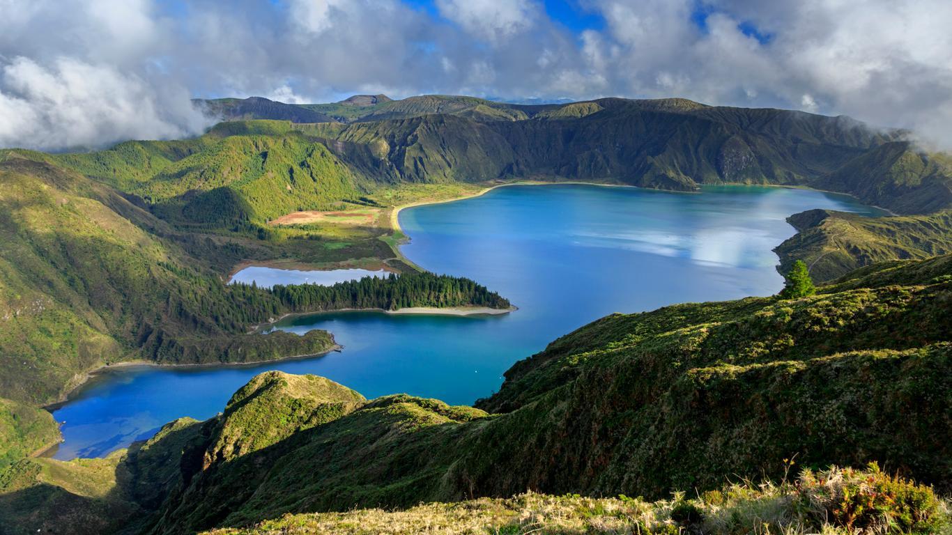 1366x768 São Miguel Hotels: Compare Hotels In São Miguel From $9 Night On KAYAK