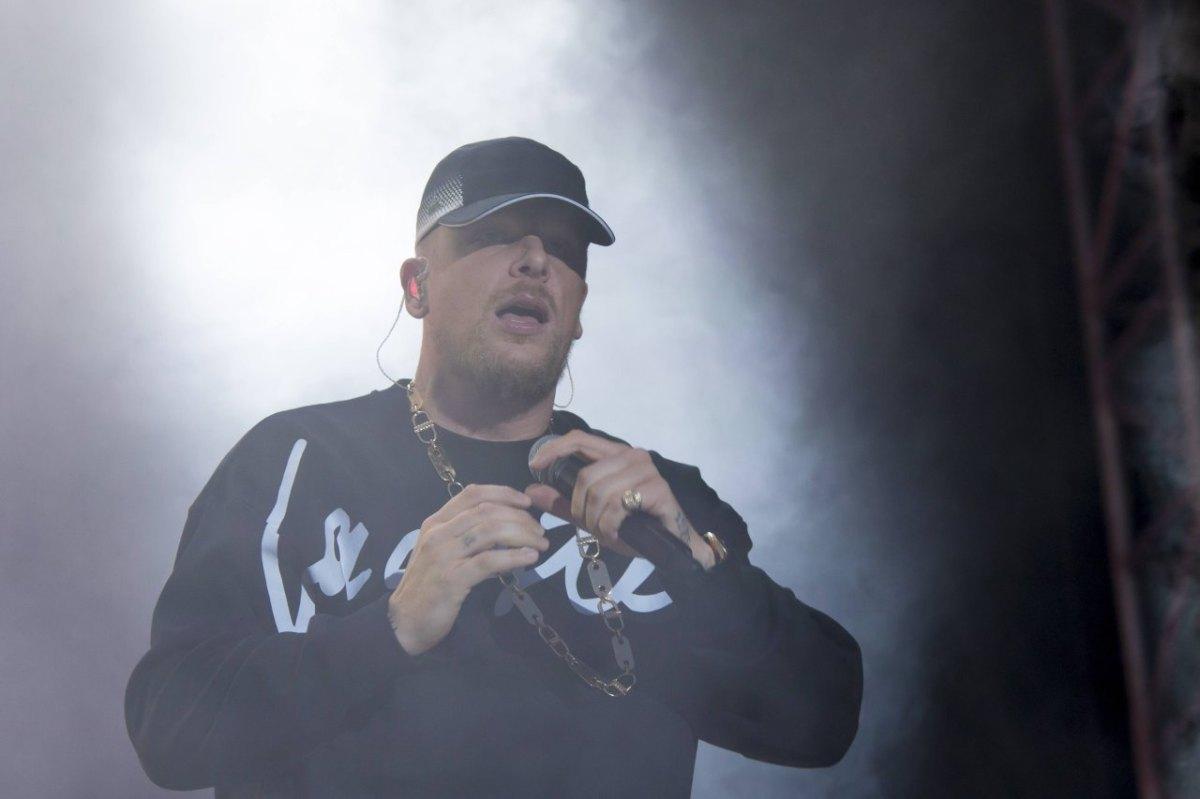 1200x799 Strassenbande: Rapper Bonez MC Reagiert Auf Diese Fan Frage Planlos