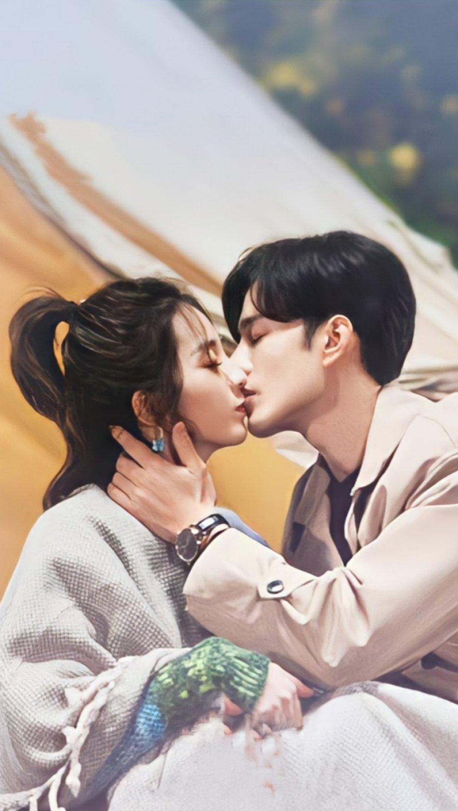 900x1592 My Girlfriend Is an Alien Season 2 Photo