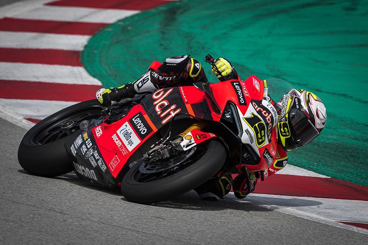 1200x800 World Superbike: Bautista very close to Rea, Razgatlioglu