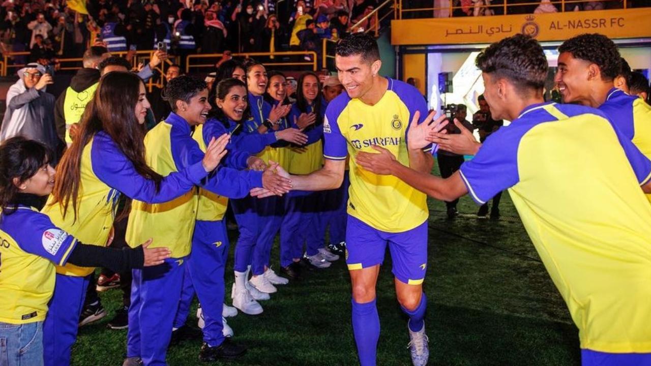 1280x720 Ronaldo receives hero's welcome from Al Nassr fans