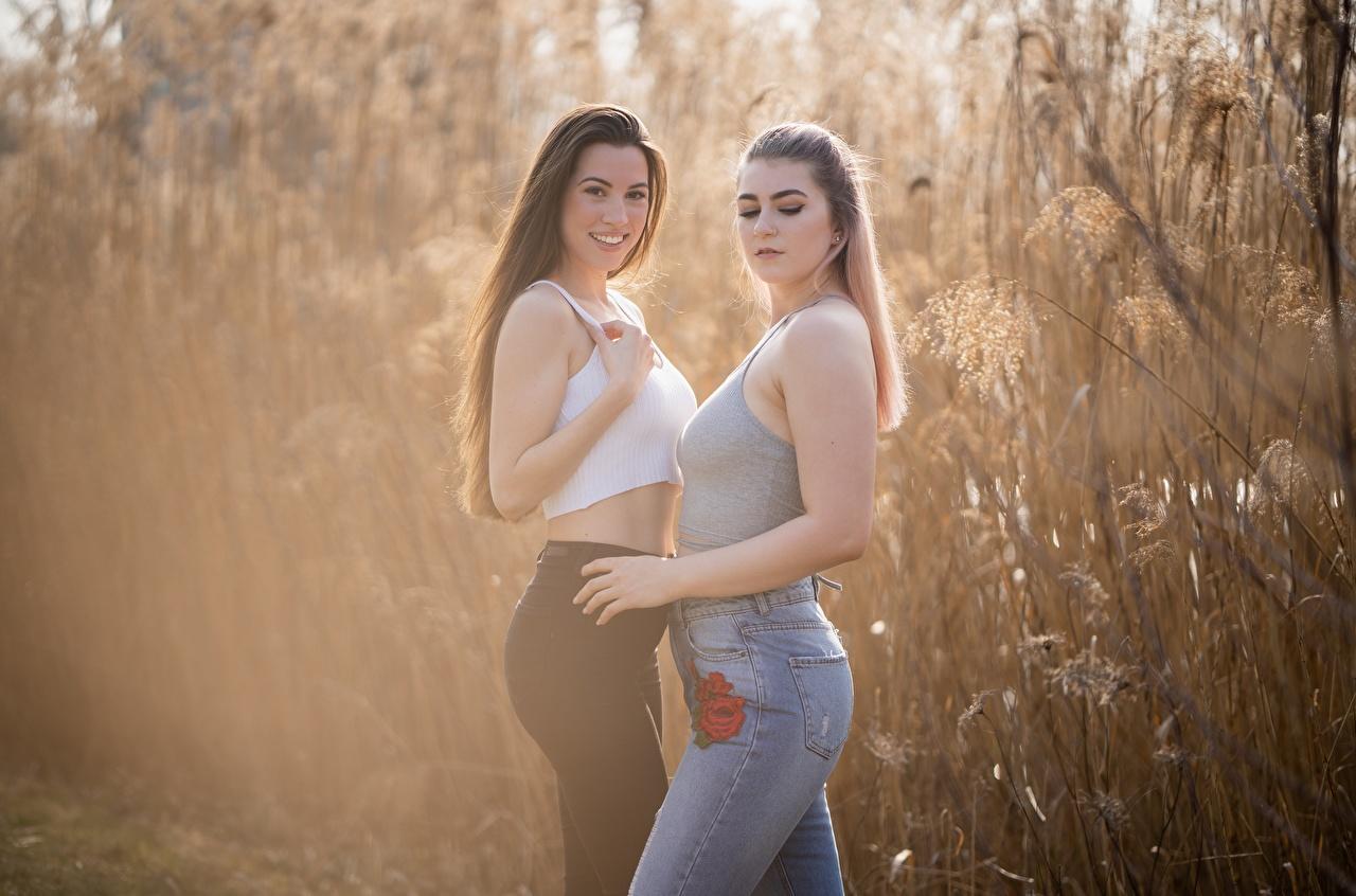 1280x846 Wallpaper Bokeh Two Girls Jeans Side Hands Glance