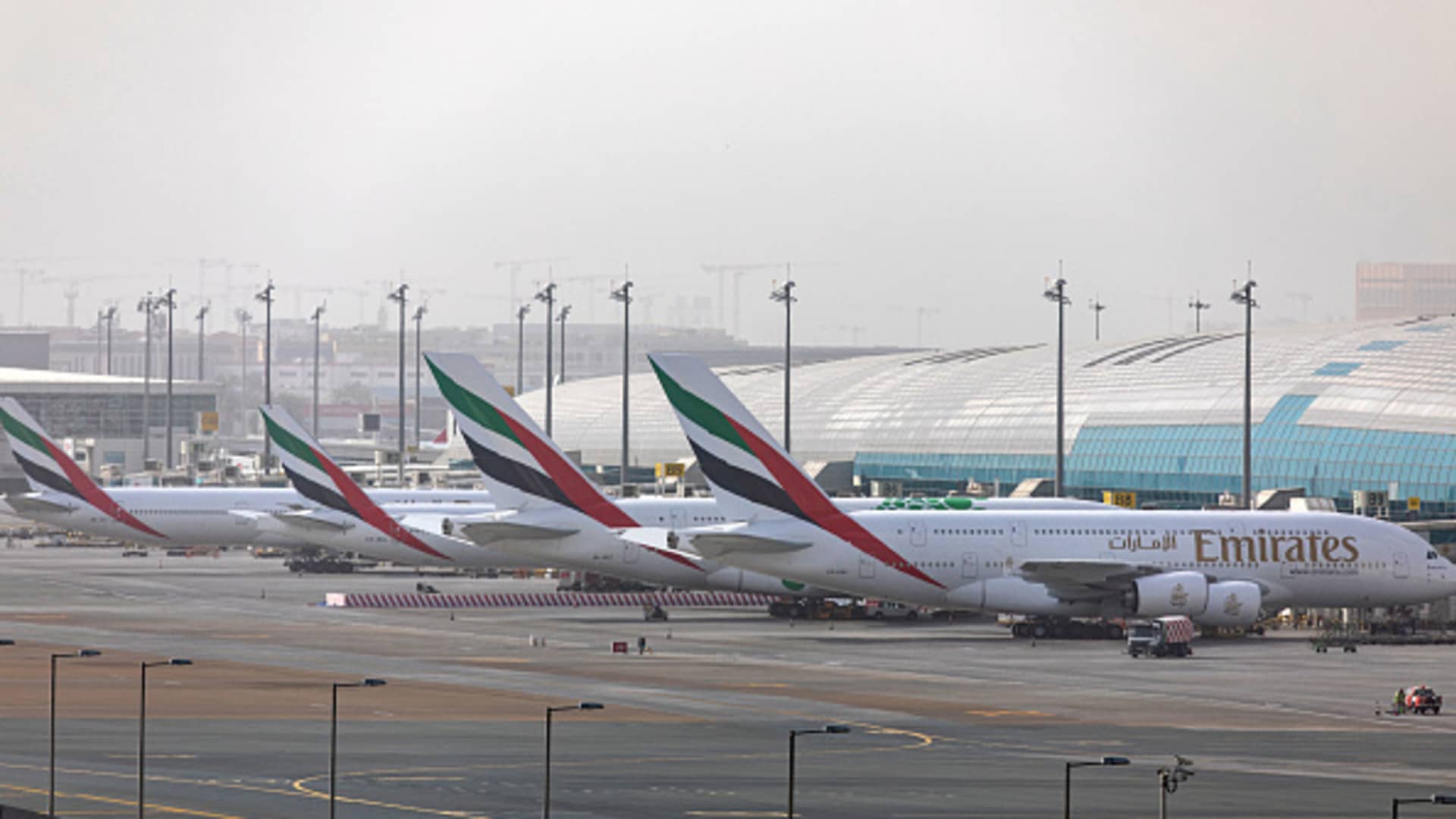 1920x1080 Emirates Airline, stung by soaring fuel prices, posts $1.1 billion loss