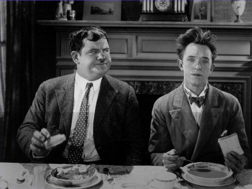 1024x768 Stan and Oliver and Hardy Wallpaper