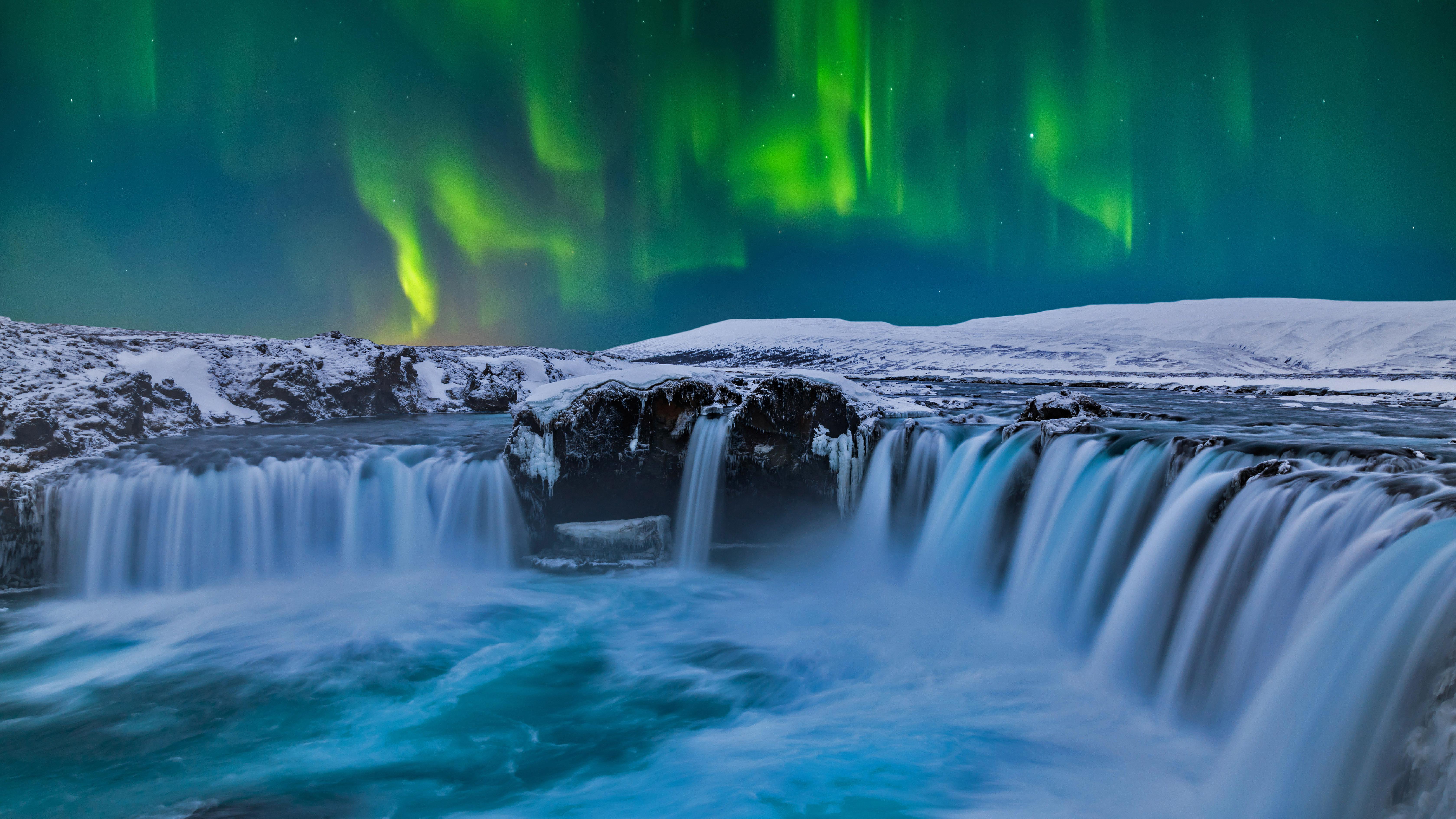 6716x3778 Iceland 8K Wallpaper