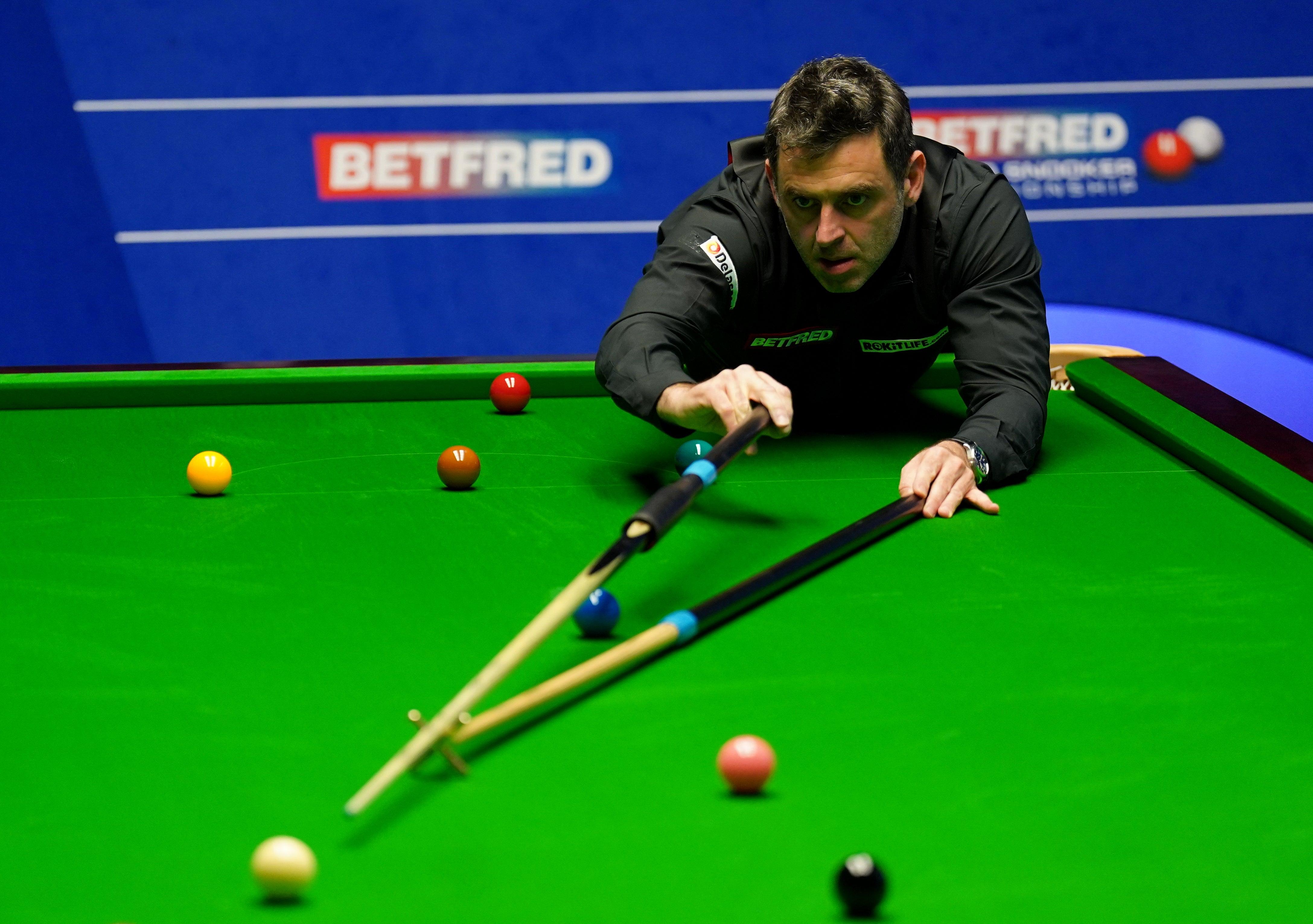 4351x3062 Ronnie O'Sullivan builds commanding lead over Stephen Maguire at the Crucible