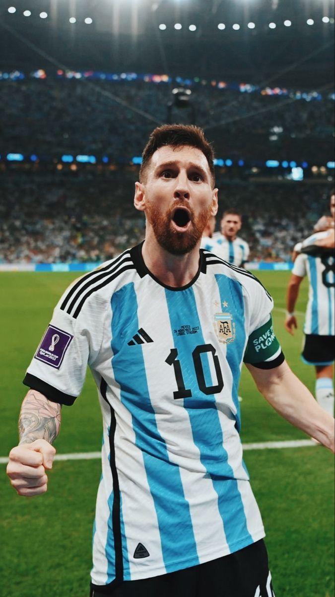 Messi With World Cup Wallpapers - Top Free Messi With World Cup ...