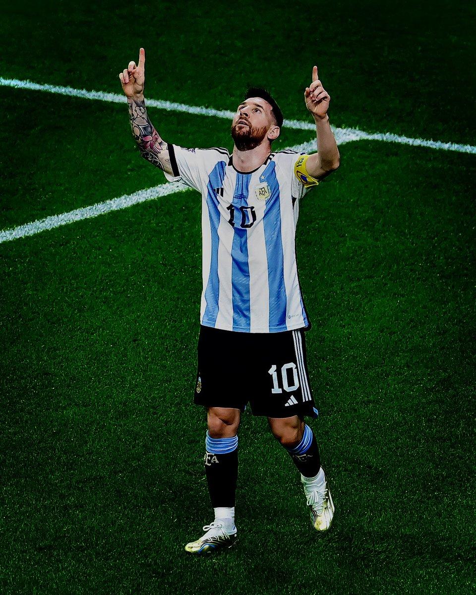 Messi With World Cup Wallpapers - Top Free Messi With World Cup 