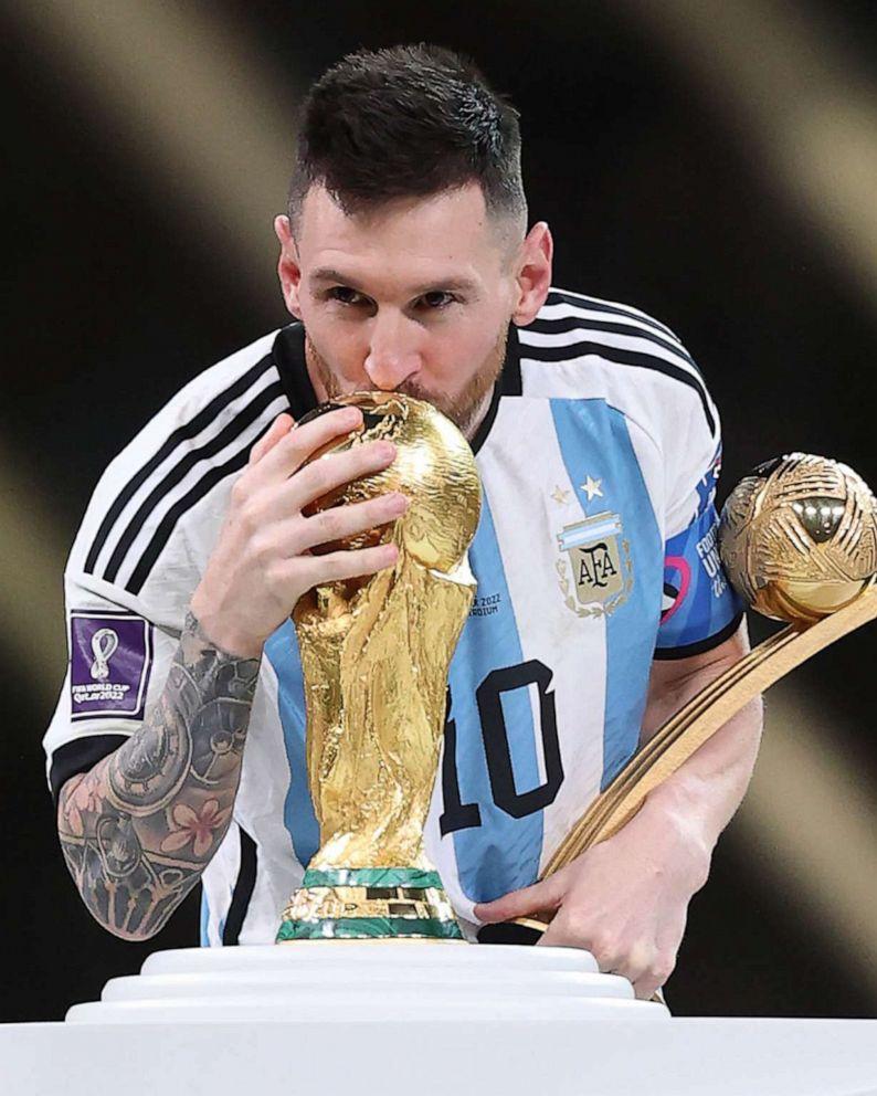 794x992 Argentina defeats France in epic World Cup final following penalty kicks
