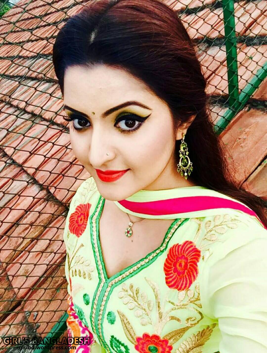 1080x1425 Bangladeshi Hot & Cute Movie Actress 'Pori Moni'