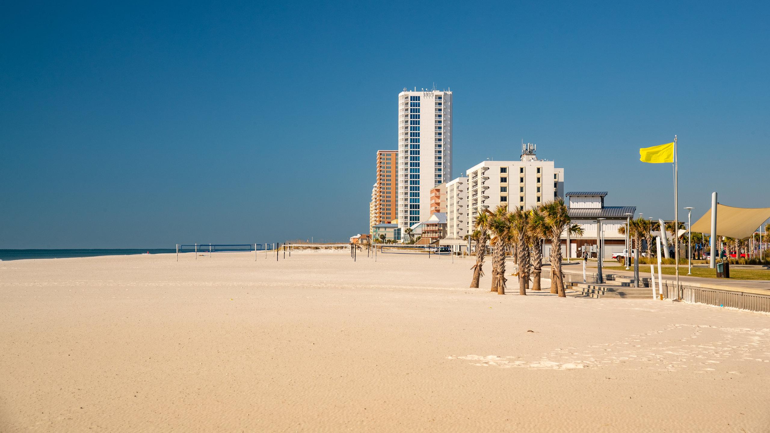 2560x1440 Gulf Shores Beach in Alabama and Activities