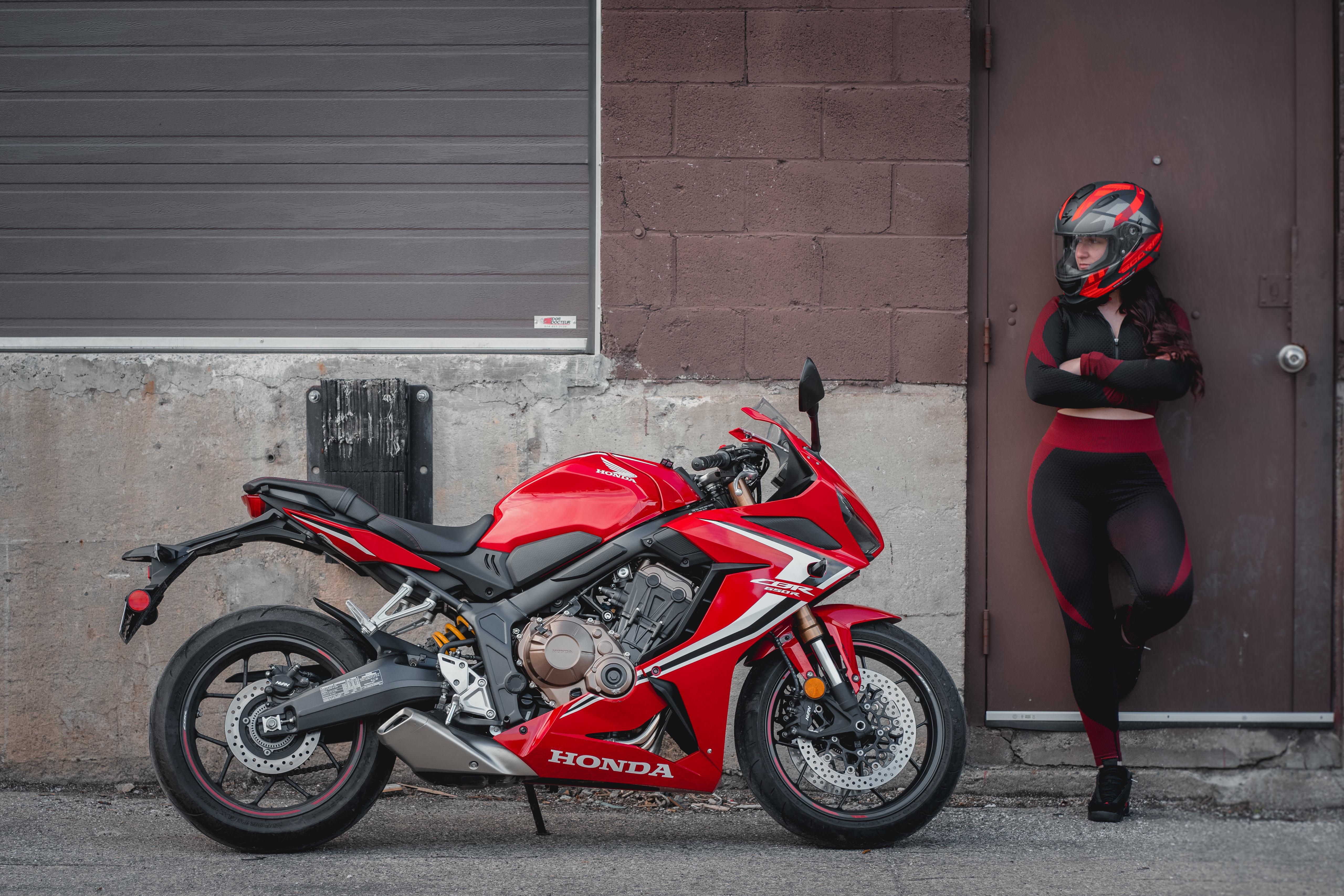 5120x3413 Motorcycle Honda CBR650R Woman Girls
