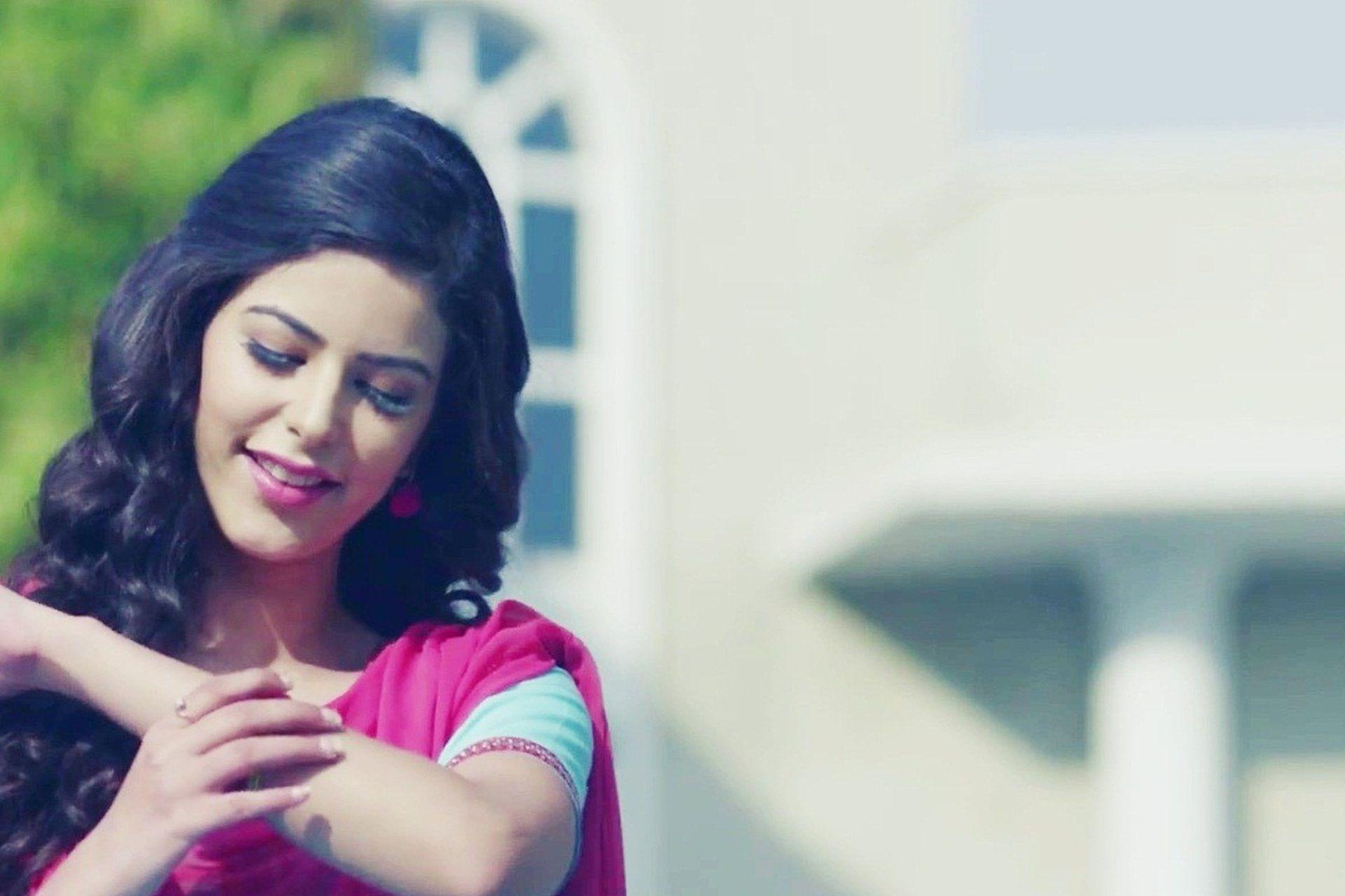 1920x1280 Punjabi Girls Wallpaper